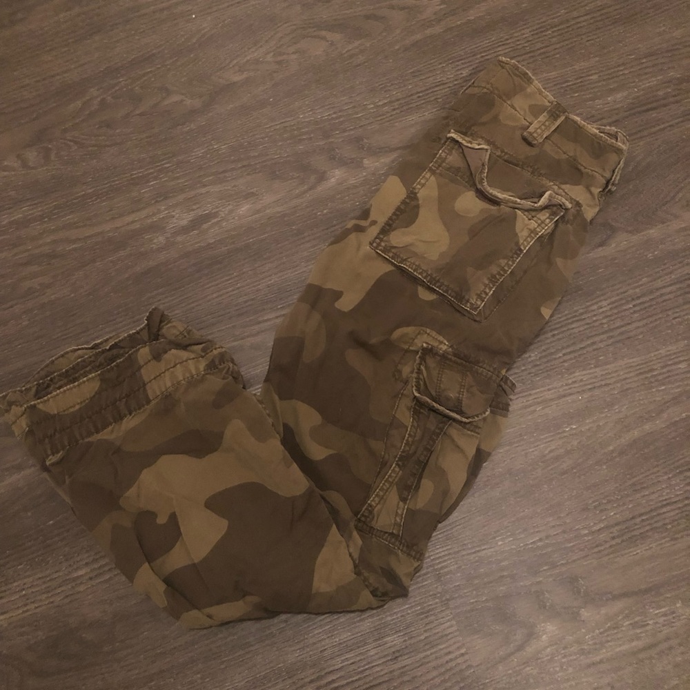 Men’s Camo American Eagle cargo pants